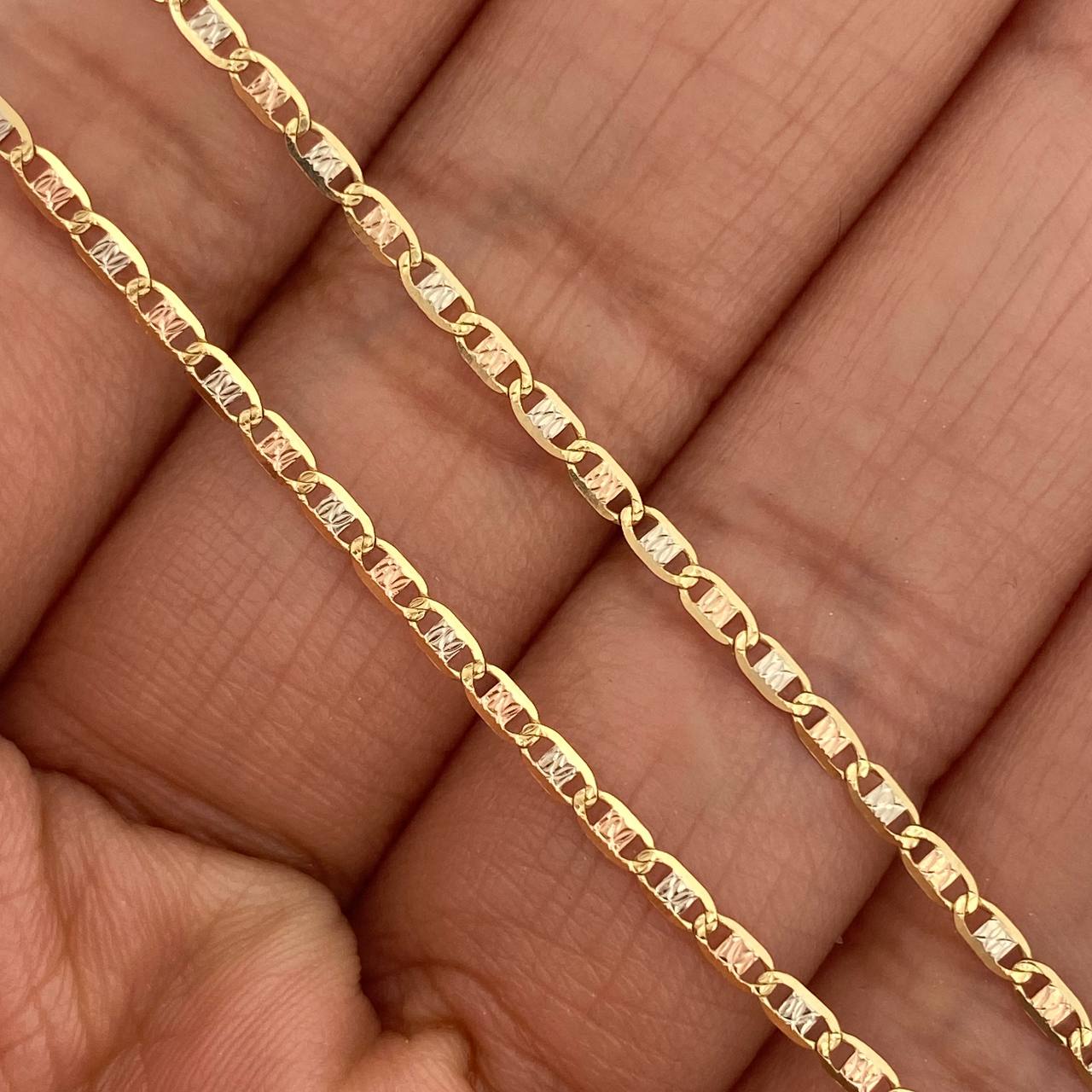 Cadena Escalera Plana 2.45gr / 45cm / 1.9mm Tres Oros +3 18K $