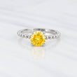 Anillo Solitario Bisel Moisanita 1 Qts 2.2g / T5 3/4 Oro Blanco 18K