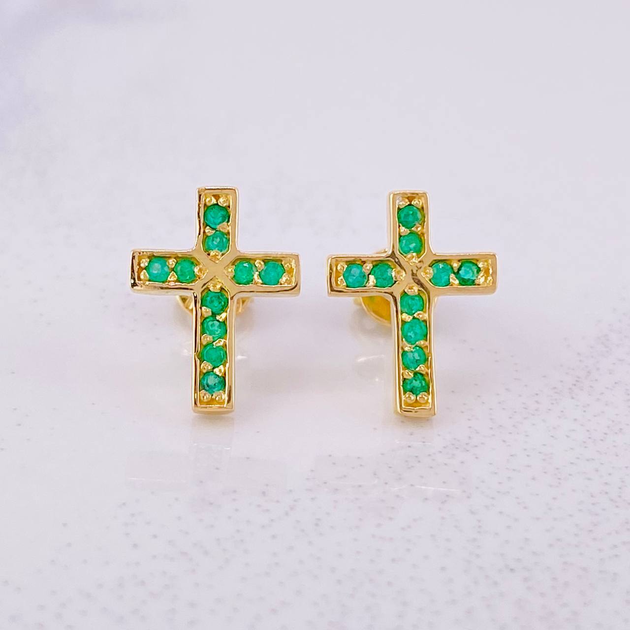 Topos Cruz Esmeraldas 32pts 2.15g / 12mm Oro Amarillo 18K