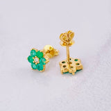 Topos Flor Seis Petalos Esmeraldas 45pts Diamantes 13pts 1.8g / 8mm Oro Amarillo 18K