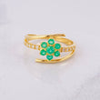 Anillo Flor Lineas Curvas Esmeraldas 28pts Diamantes 11pts 3.25g / T6 1/4 Oro Amarillo 18K