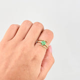 Anillo Flor Lineas Curvas Esmeraldas 28pts Diamantes 11pts 3.25g / T6 1/4 Oro Amarillo 18K