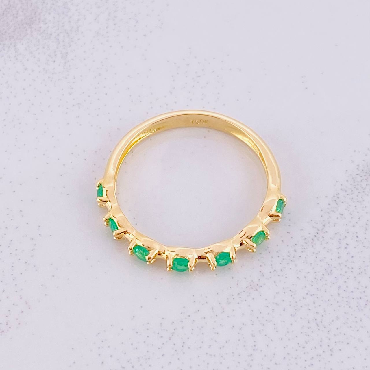 Anillo Linea Tupida Esmeraldas 22pts 2.3g / T7 1/4 Oro Amarillo 18K