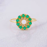 Anillo Circular Esmeraldas 31pts Diamantes 8pts 1.85g / T7 1/2 Oro Amarillo 18K