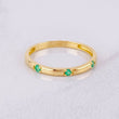 Anillo Trio Chispas Esmeraldas 99pts 1.8g / T8 3/4 Oro Amarillo 18K