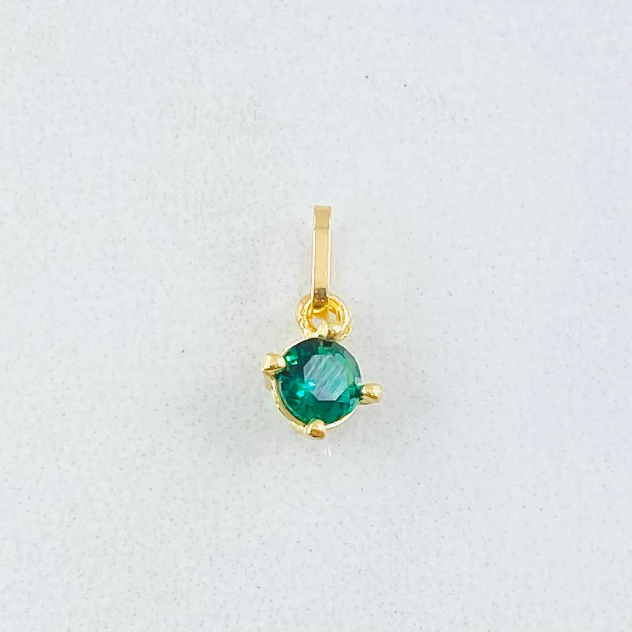 Dije Piedra 0.3gr / 1cm / Oro Amarillo 18K