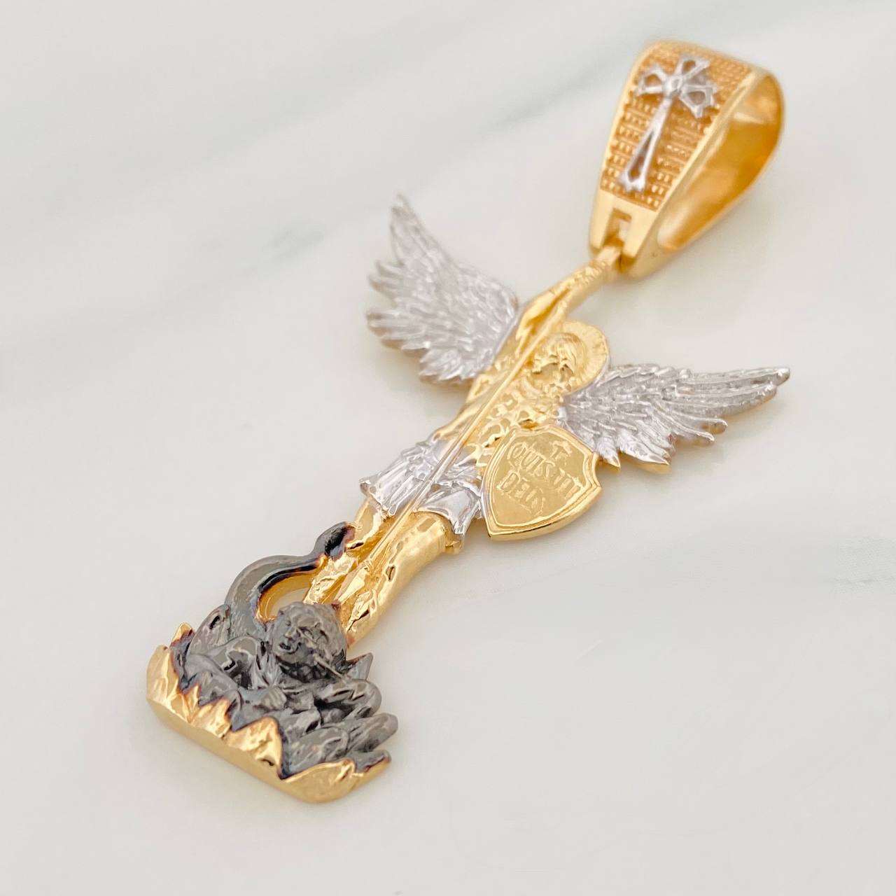 Dije San Miguel Arcángel 11.15g / 5.3cm Tres Oros 18K