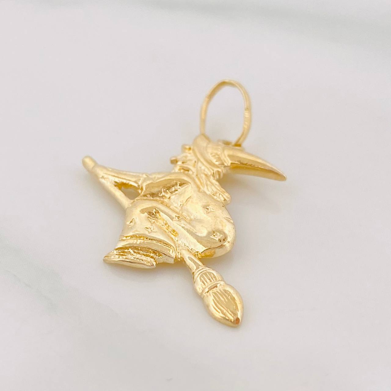 Dije Bruja 1.65g / 2.5cm Oro Amarillo 18K