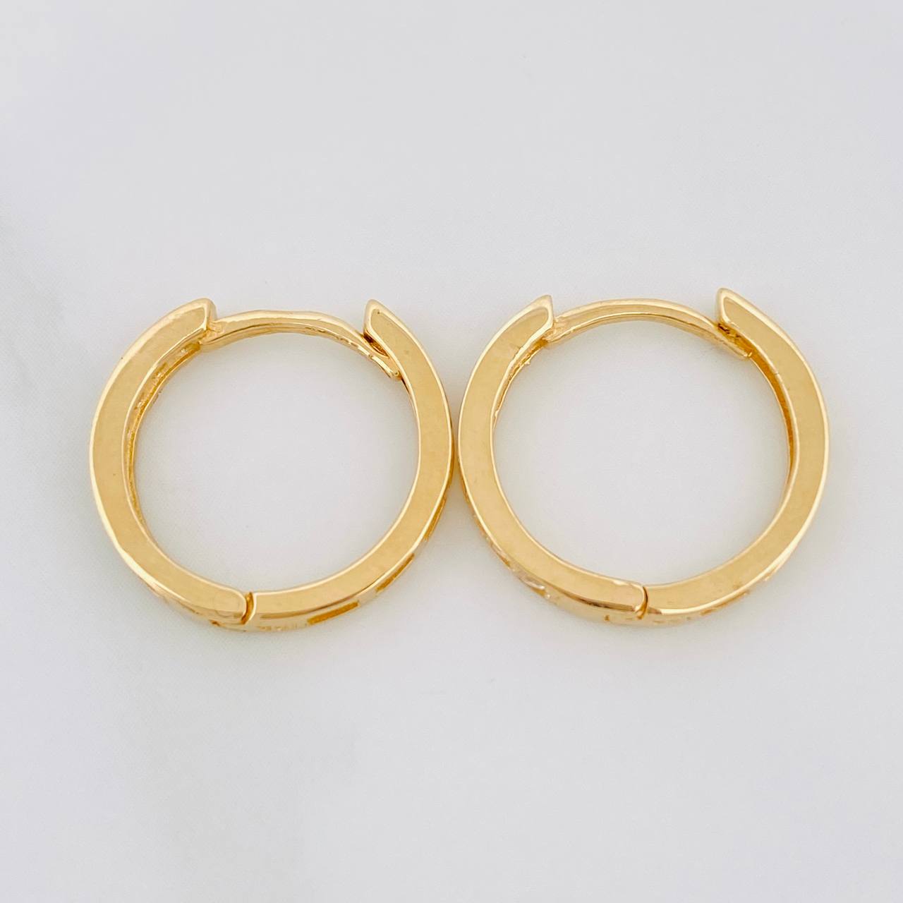 Candongas Carril 2.1g / 1.5cm Oro Amarillo 18K