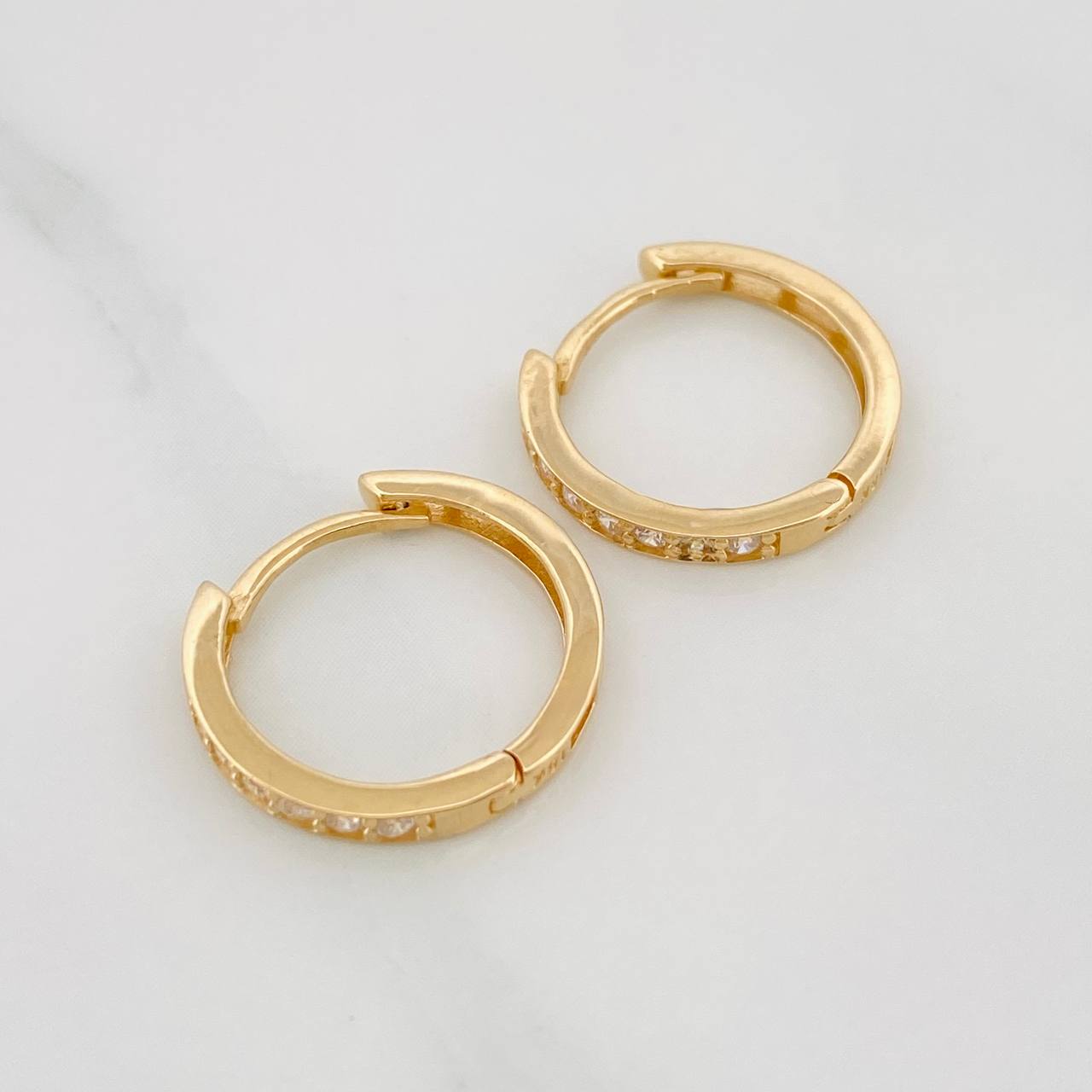 Candongas Carril 2.1g / 1.5cm Oro Amarillo 18K