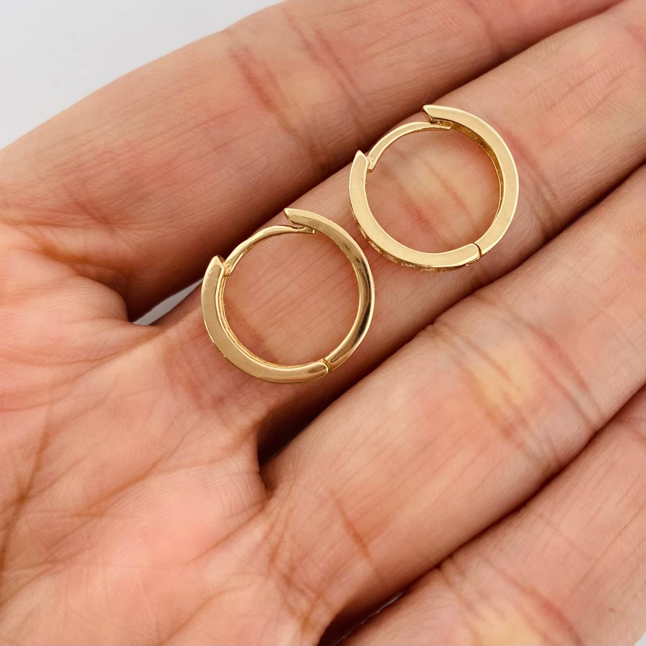 Candongas Carril 2.1g / 1.5cm Oro Amarillo 18K
