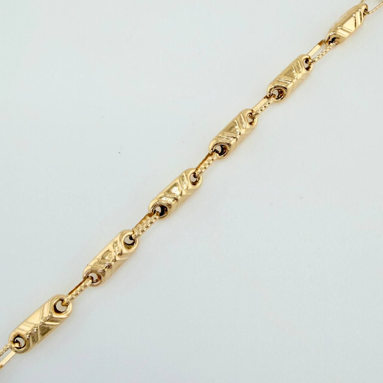 Pulso Rustico 4.45gr / 20cm / 3.4mm Oro Amarillo 18K &