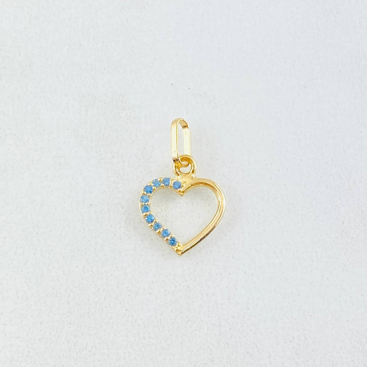 Dije Silueta Corazón  0.3gr / 1.3cm / Oro Amarillo 18K