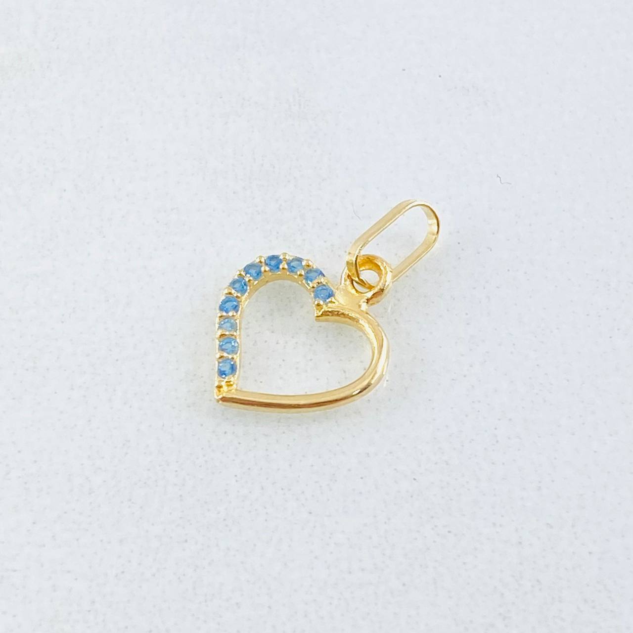 Dije Silueta Corazón  0.3gr / 1.3cm / Oro Amarillo 18K