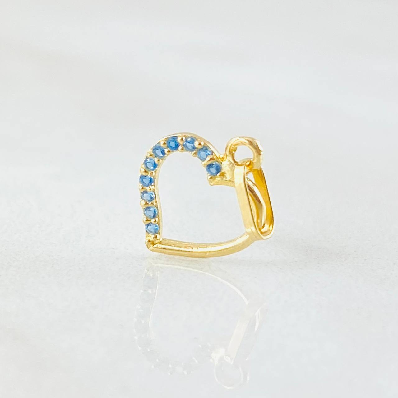 Dije Silueta Corazón  0.3gr / 1.3cm / Oro Amarillo 18K