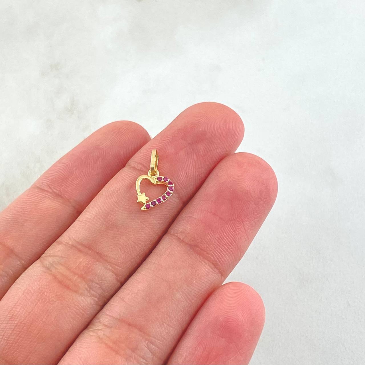 Dije Corazón Estrella 0.3gr / 1.4cm / Oro Amarillo 18K ©