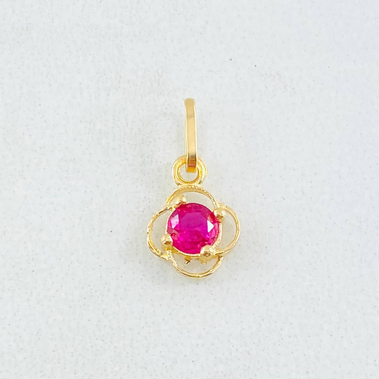 Dije Flor Silueta 0.35gr / 1.3cm / Oro Amarillo 18K ©