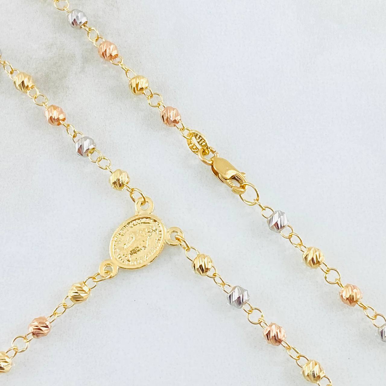 Rosario Virgen Milagrosa 6.75gr / 50cm / Tres Oros 18K ©