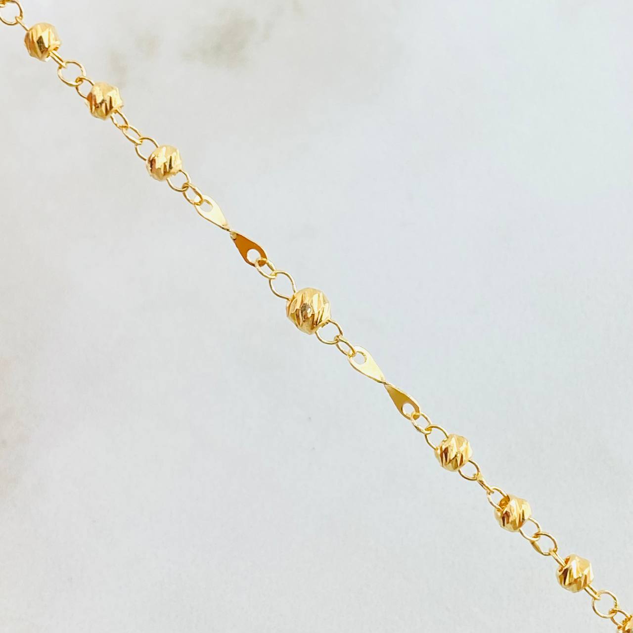 Rosario Virgen Milagrosa 6.85gr / 50cm / Oro Amarillo 18K ©