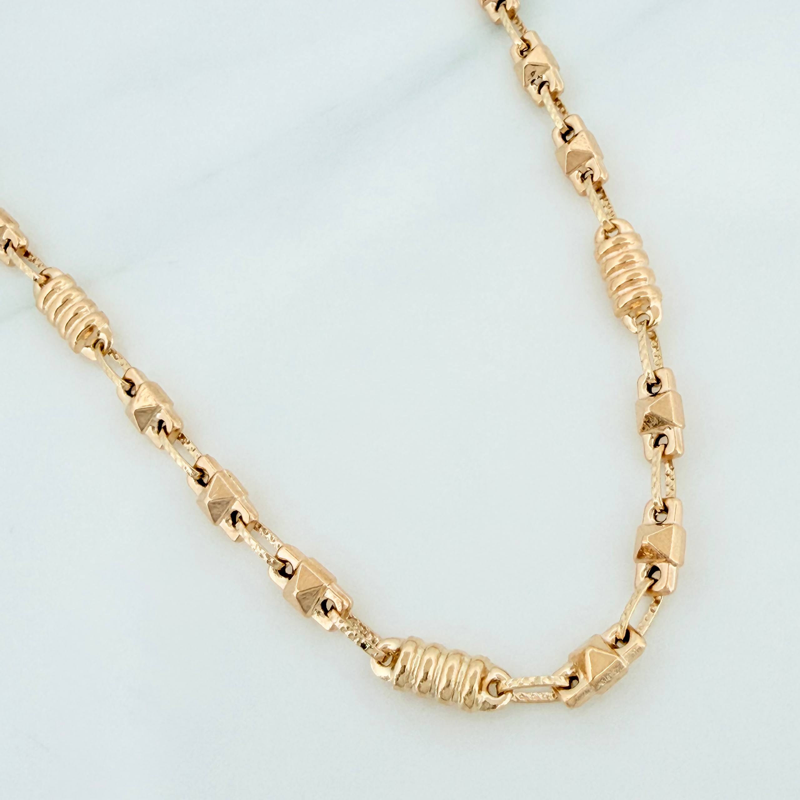 Cadena Rustica rombo tornillo 13.6g / 61.5cm / 4.7mm Oro Amarillo 18K