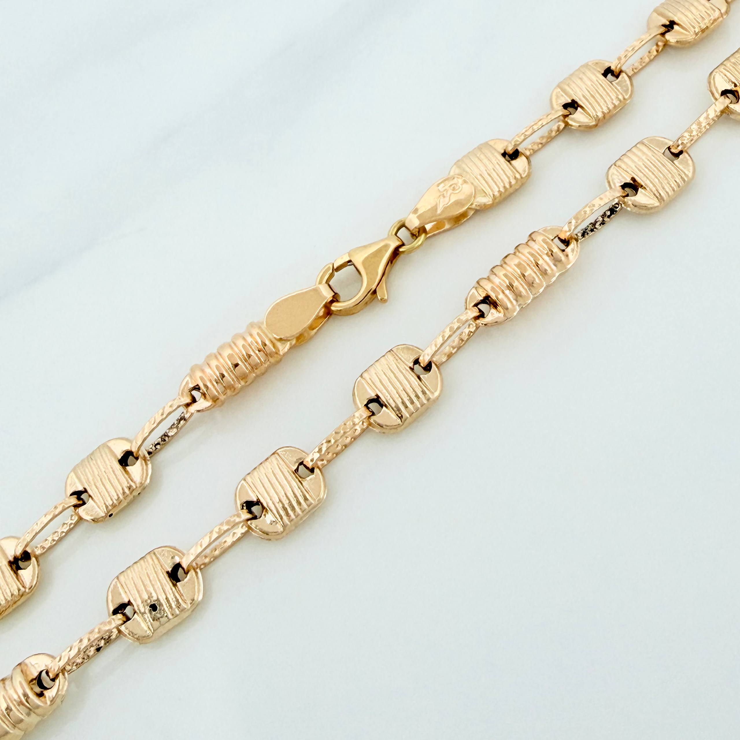 Cadena Rustica barril 12.4g / 61.5cm / 5.3mm Oro Amarillo 18K