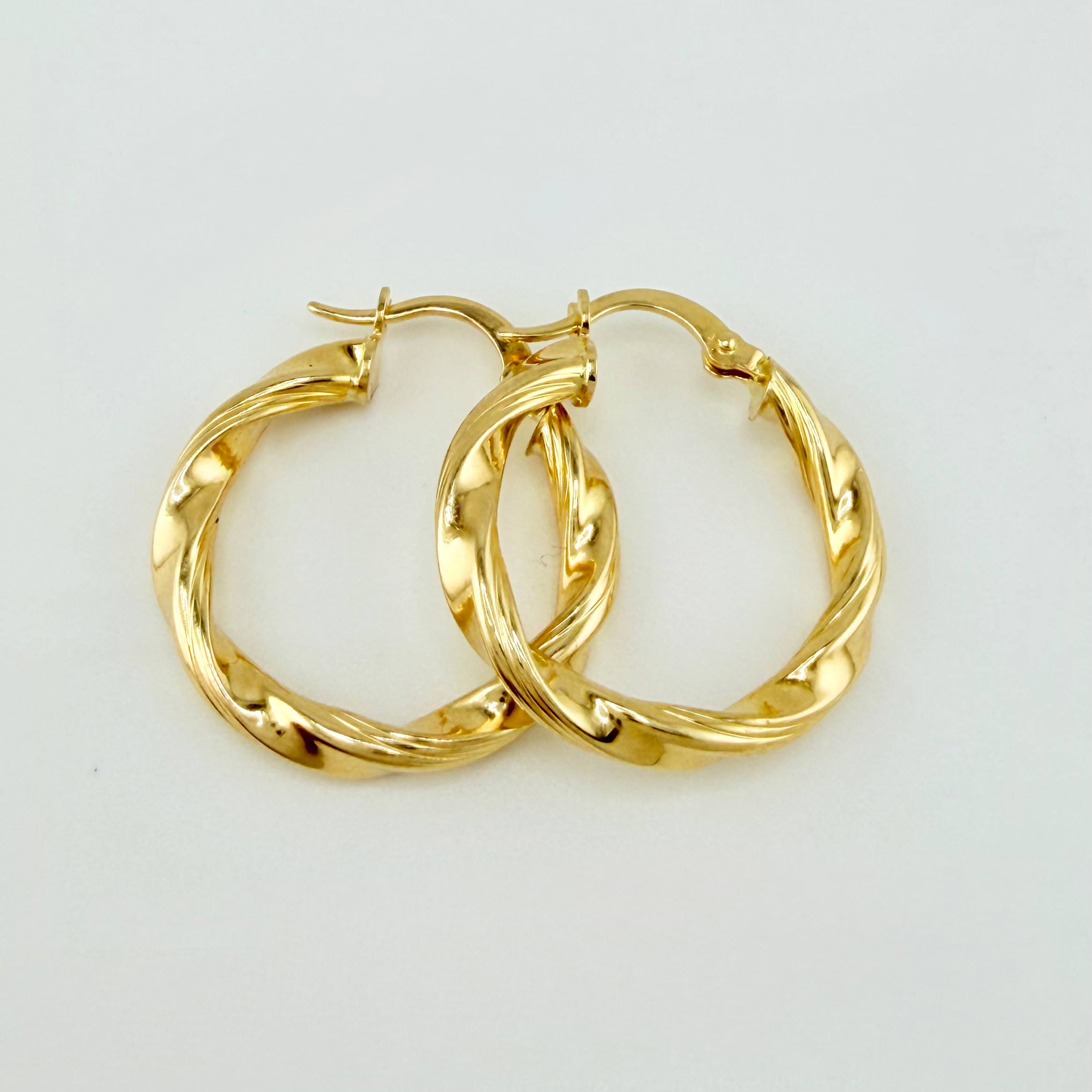 Candongas Mai 2.3gr / 2.5cm / Oro Amarillo 18K *