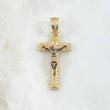 Dije Crúz Cristo Rayado Latino 4.15gr / 3.6cm / Circones Blancos Oro Amarillo 18K