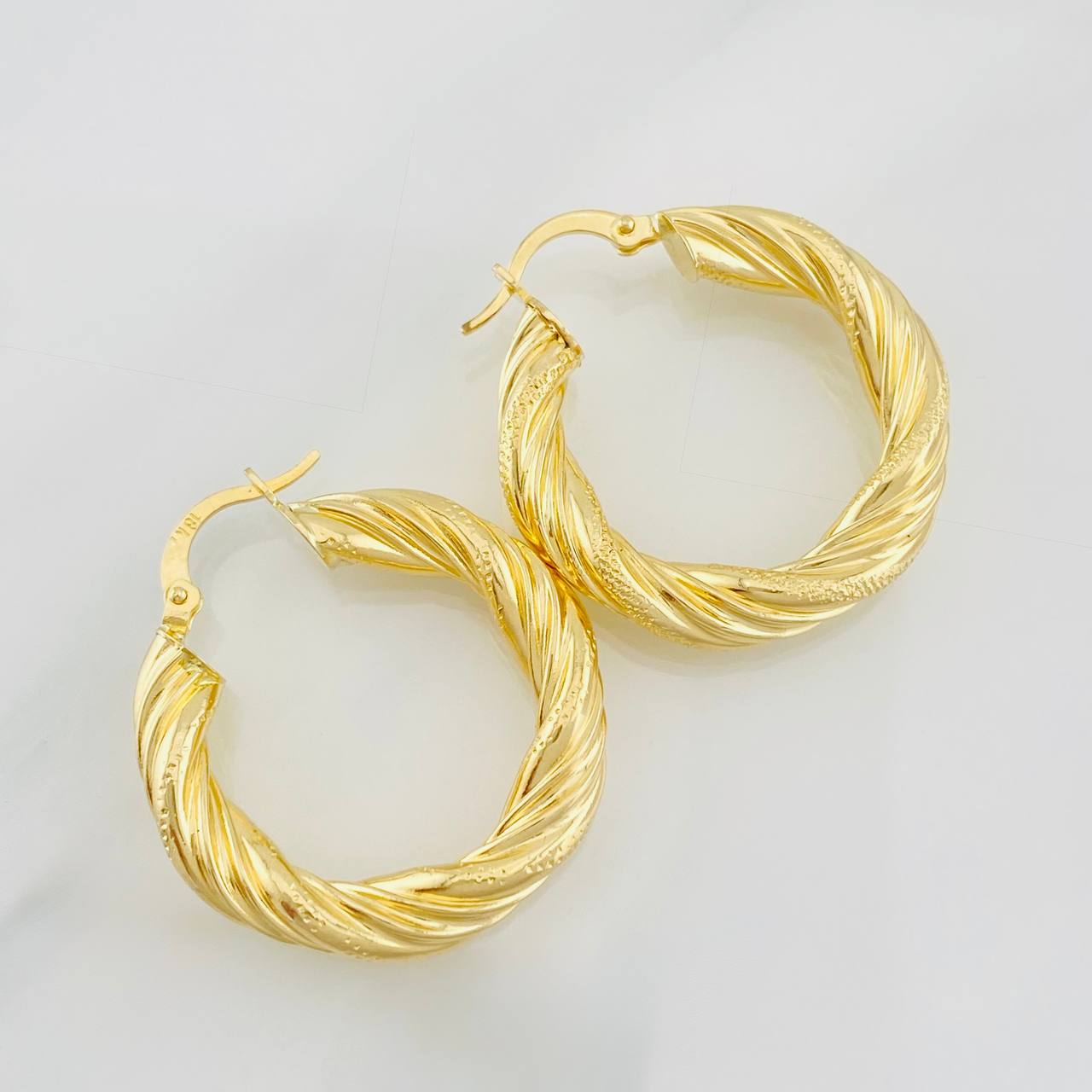 Candongas Niky 5.2g / 3cm Oro Amarillo 18K