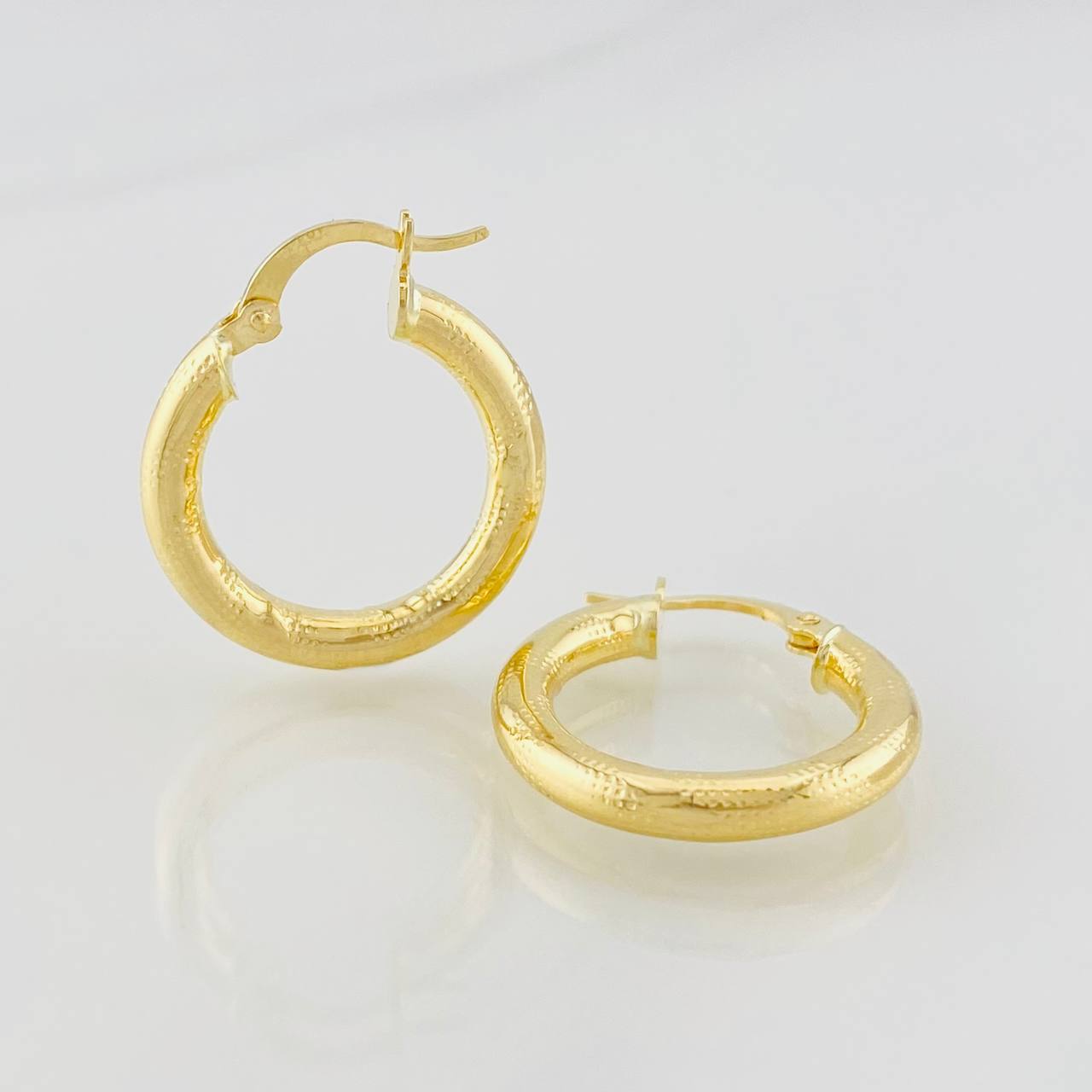 Candongas Sandra 2.5g / 2.3cm Oro Amarillo 18K