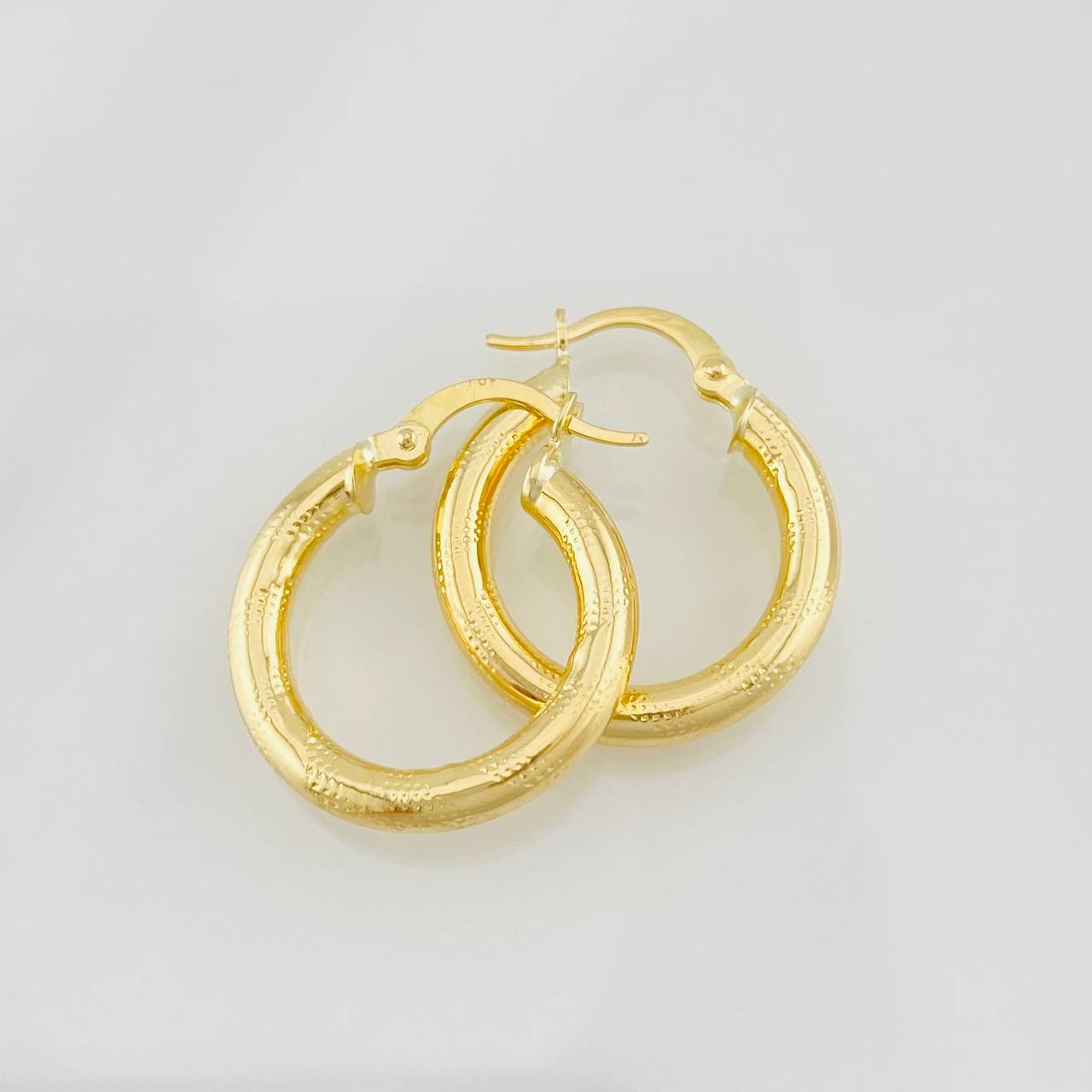 Candongas Sandra 2.5g / 2.3cm Oro Amarillo 18K