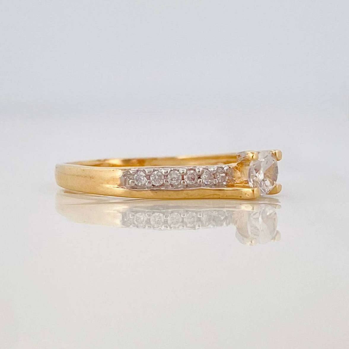 Anillo Solitario Churumbela 2.1g / T7 Dos Oros Amarillo Blanco 18K