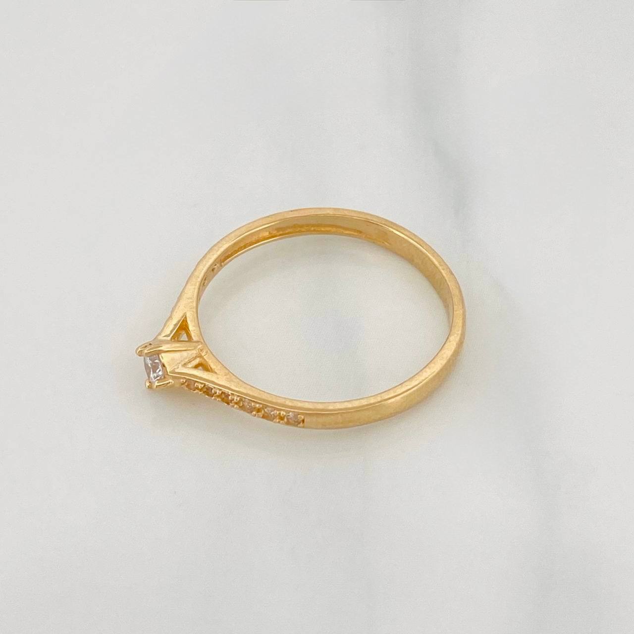 Anillo Solitario Churumbela 1.75g / T7 Oro Amarillo 18K
