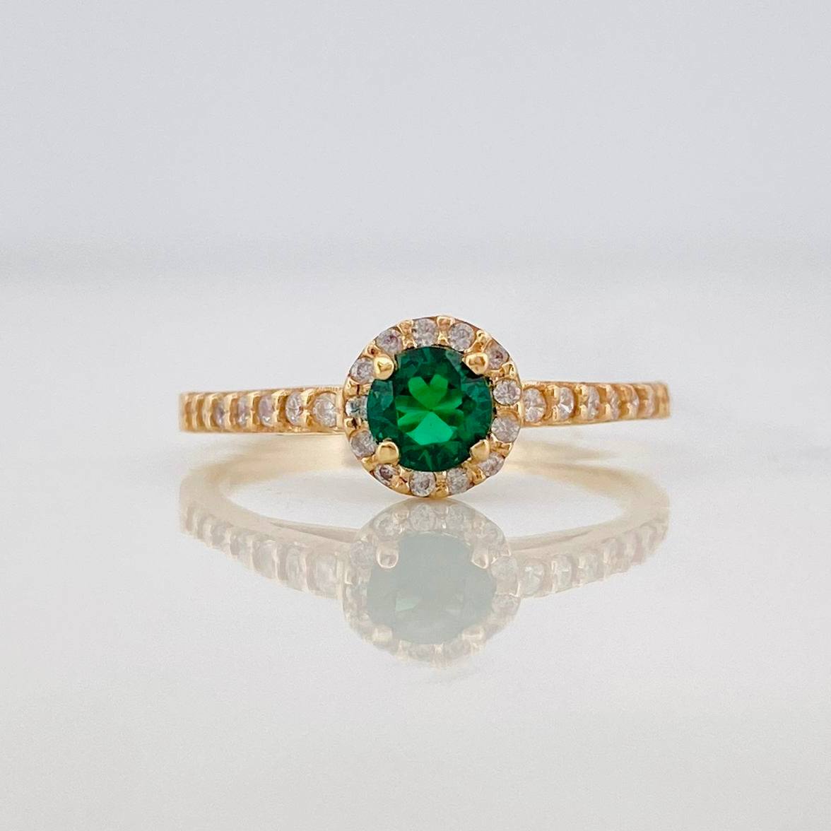 Anillo Halo 2.15g / T6 3/4 Oro Amarillo 18K