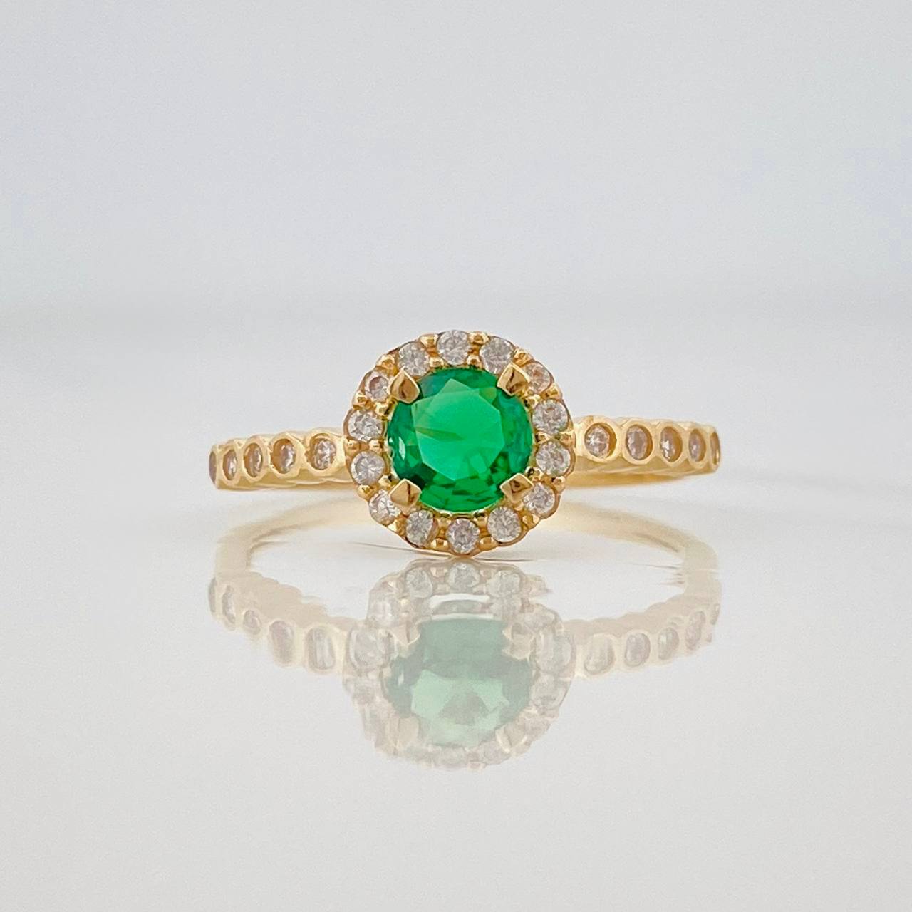 Anillo Halo Circulo 1.9g / T6 1/2 Oro Amarillo 18K