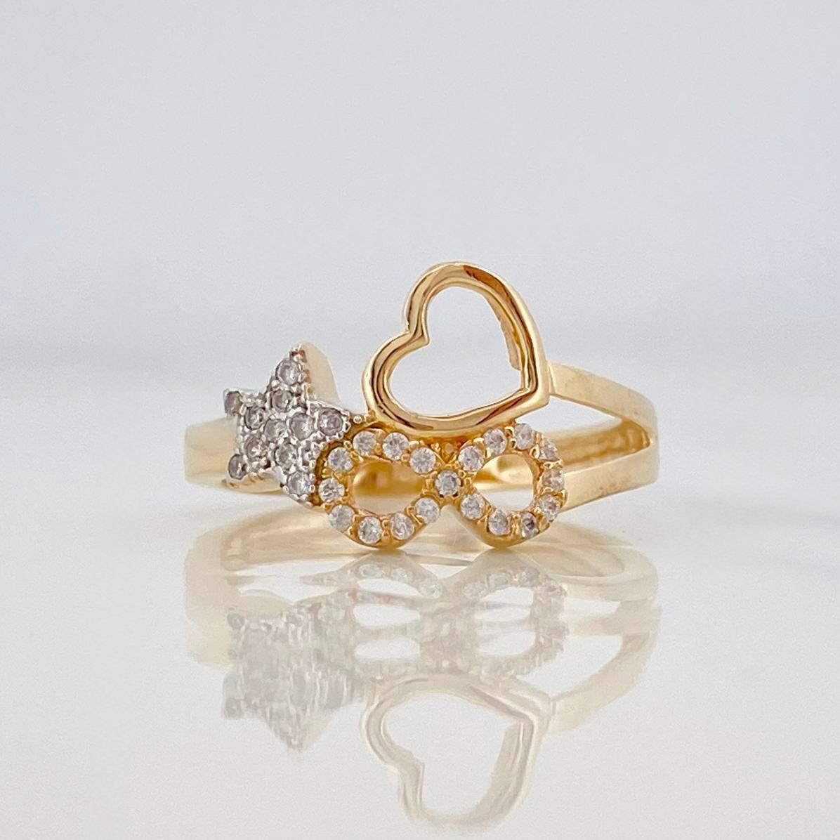Anillo Figuras 2.6g / T5 3/4 Dos Oros Amarillo Blanco 18K