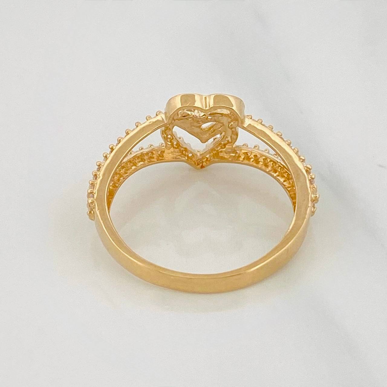 Anillo Corazones 2.9g / T8 Oro Amarillo 18K