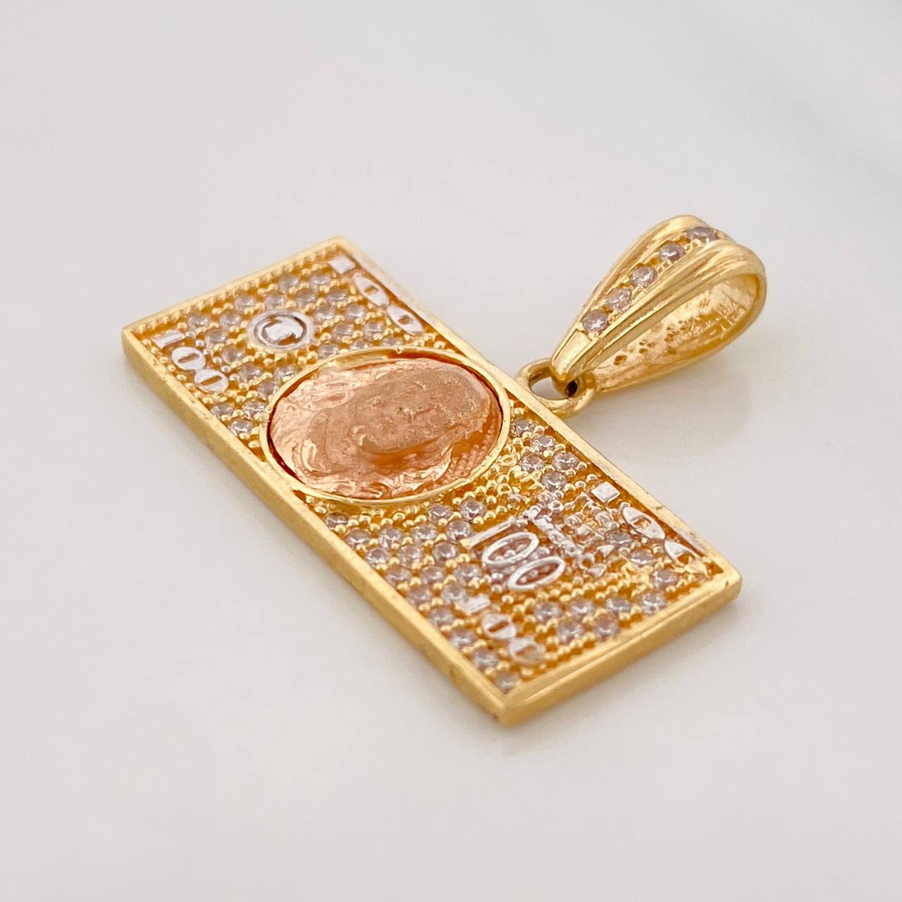 Dije One Dolar 3.8g / 2.1cm Tres Oros 18K