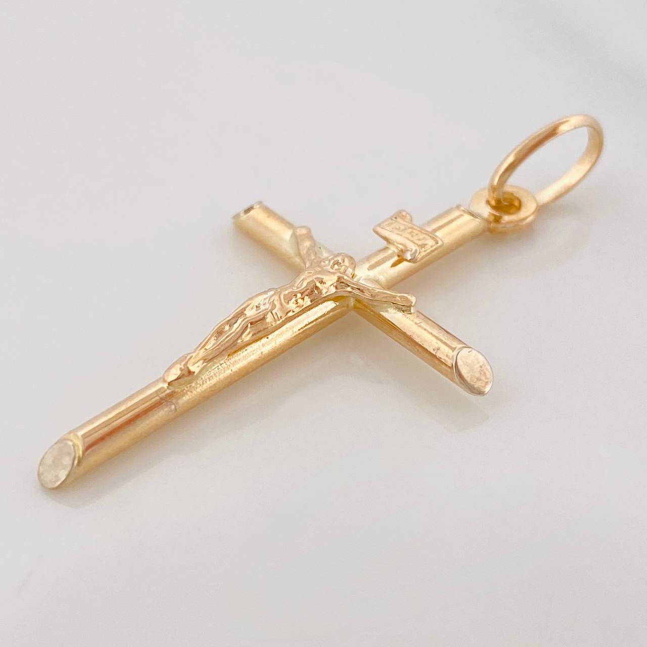 Dije Cruz Cristo 2.3g / 4cm Dos Oros Amarillo Blanco 18K