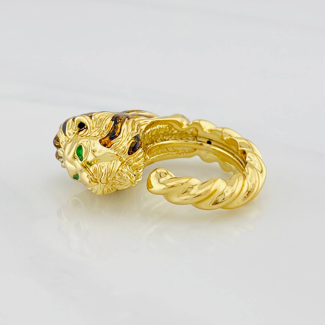 Anillo Leon 2.8g / T8 1/4 Oro Amarillo 18K