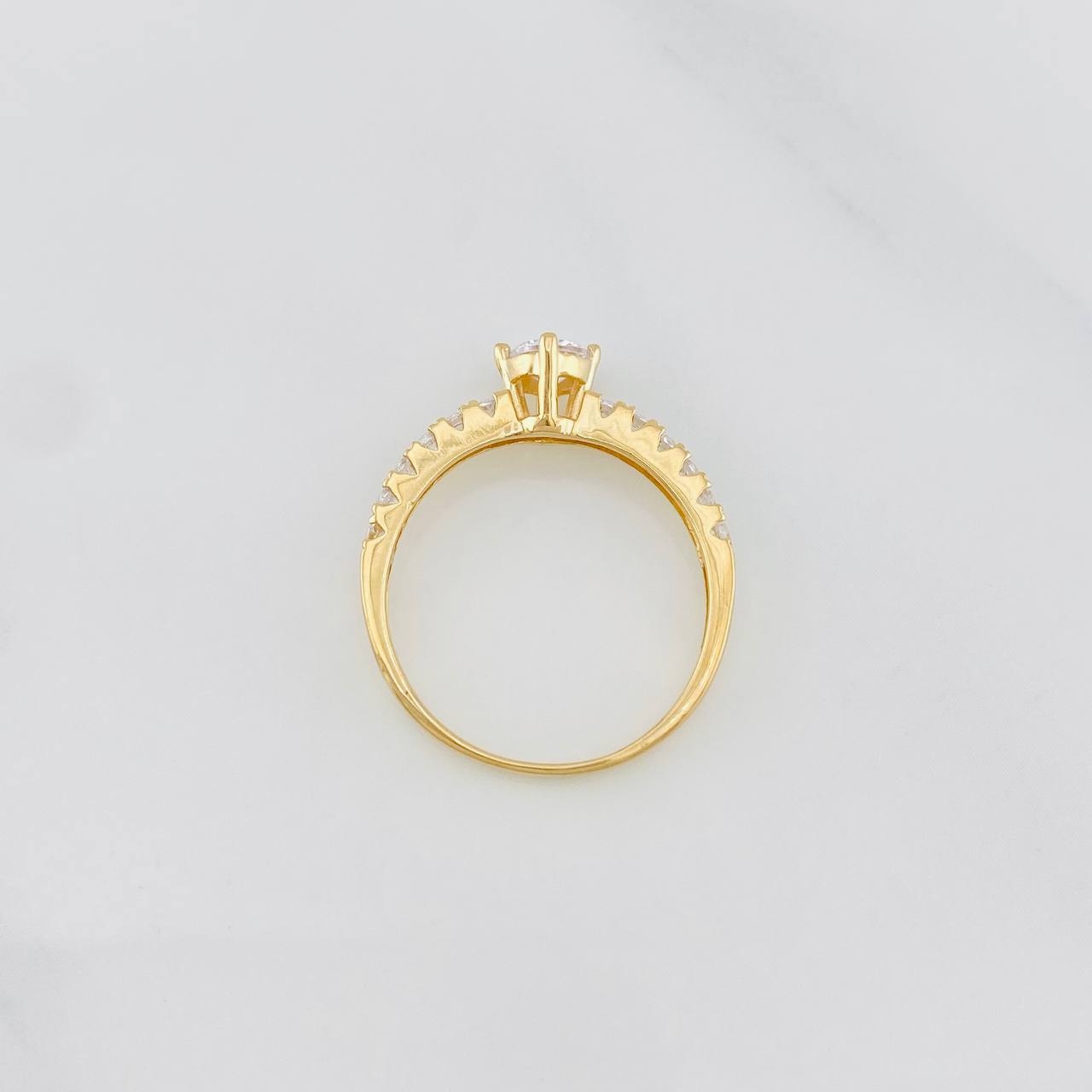 Anillo Solitario churumbela 2.15g / T6 1/2 Oro Amarillo 18K