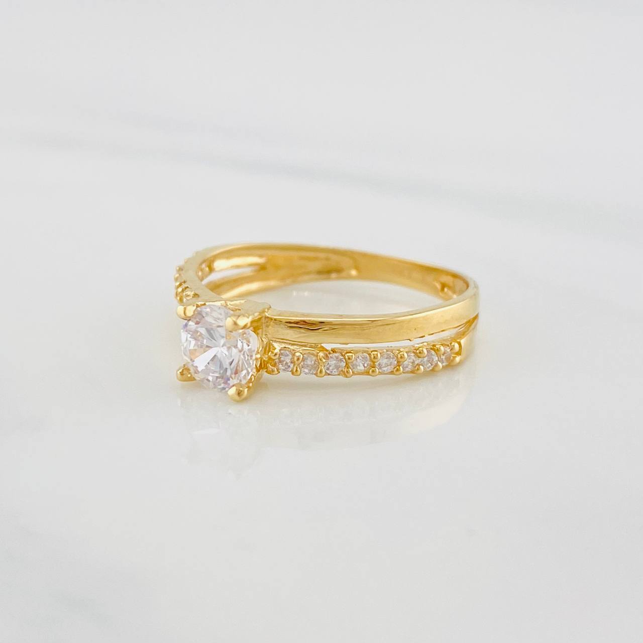 Anillo Solitario lineas 1.85g / T6 1/4 Oro Amarillo 18K