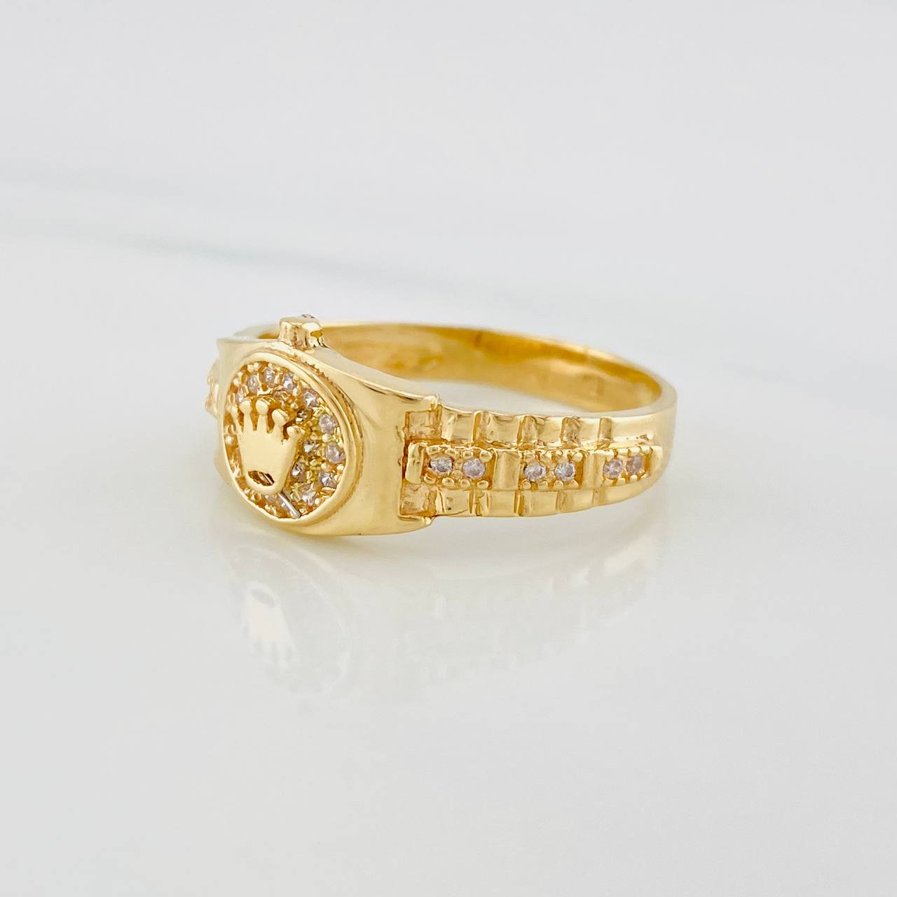 Anillo Corona 4.2g / T8 3/4 Tres Oros 18K