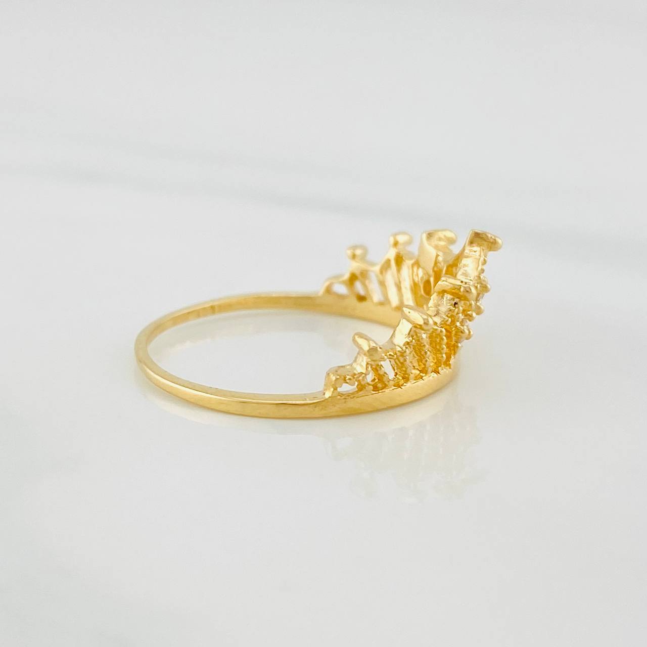 Anillo Tiara 2.2g / T7 1/4 Oro Amarillo 18K