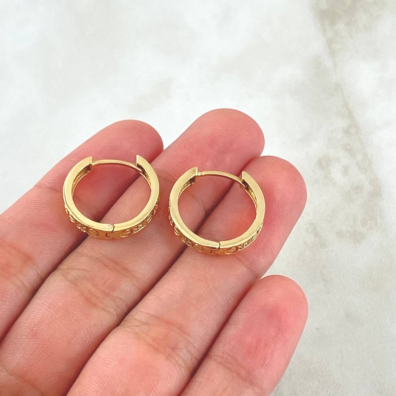 Candongas Rusticas Tornillo 4.15gr / 1.7cm / Circones Blancos Oro Amarillo 18K ©