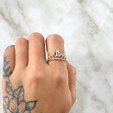 Anillo 15s Corona Pavo Real 2.3gr / T6 1/4 / Circones Blancos Lila Dos Oros Amarillo Blanco 18K