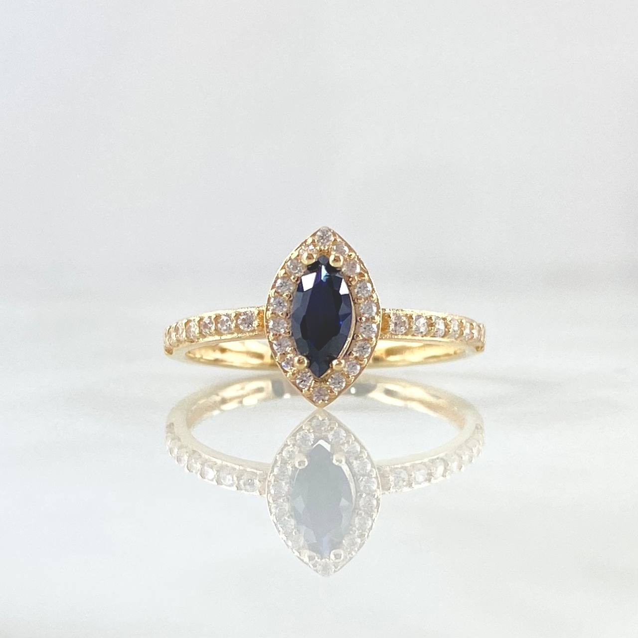 Anillo Solitario Ojo de Marqueza 2.15gr / T7 1/4 / Circones Blancos Azul Rey Oro Amarillo 18K