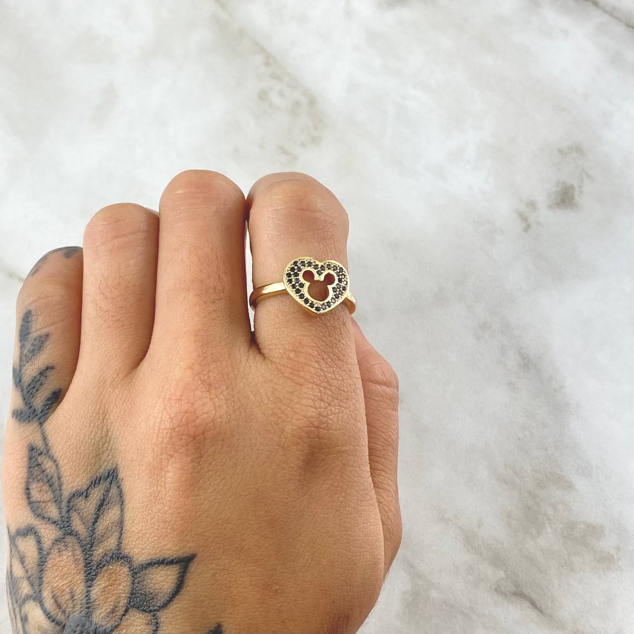 Anillo Corazón Ratón Interno 2.85gr / T6 / Circones Negro Oro Amarillo 18K