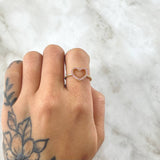 Anillo Corazón Silueta 1.5gr / T6 3/4 / Circones Blancos Lila Oro Amarillo 18K