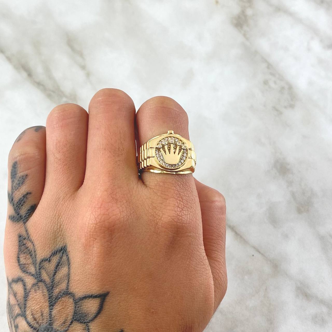 Anillo Correa Corona RX  6.6gr / T6 3/4 / Circones Blancos Oro Amarillo 18K ©