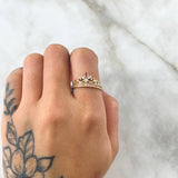 Anillo Corona de Buquet 2.5gr / T7 1/4 / Circones Blancos Lila Oro Amarillo 18K